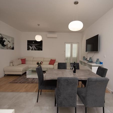 Apartment Katicic Сплит Екстериор снимка