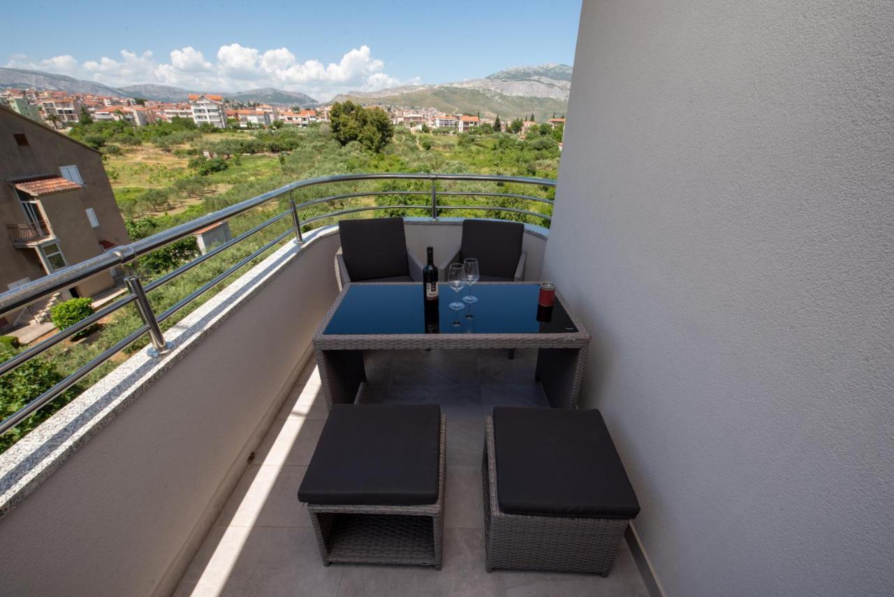 Apartment Katicic Сплит Екстериор снимка